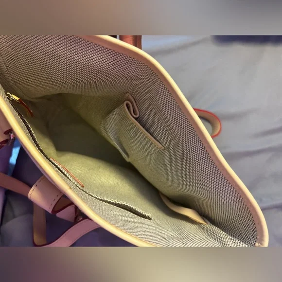 Dooney and Bourke shoulder bag - Picture 3 of 3